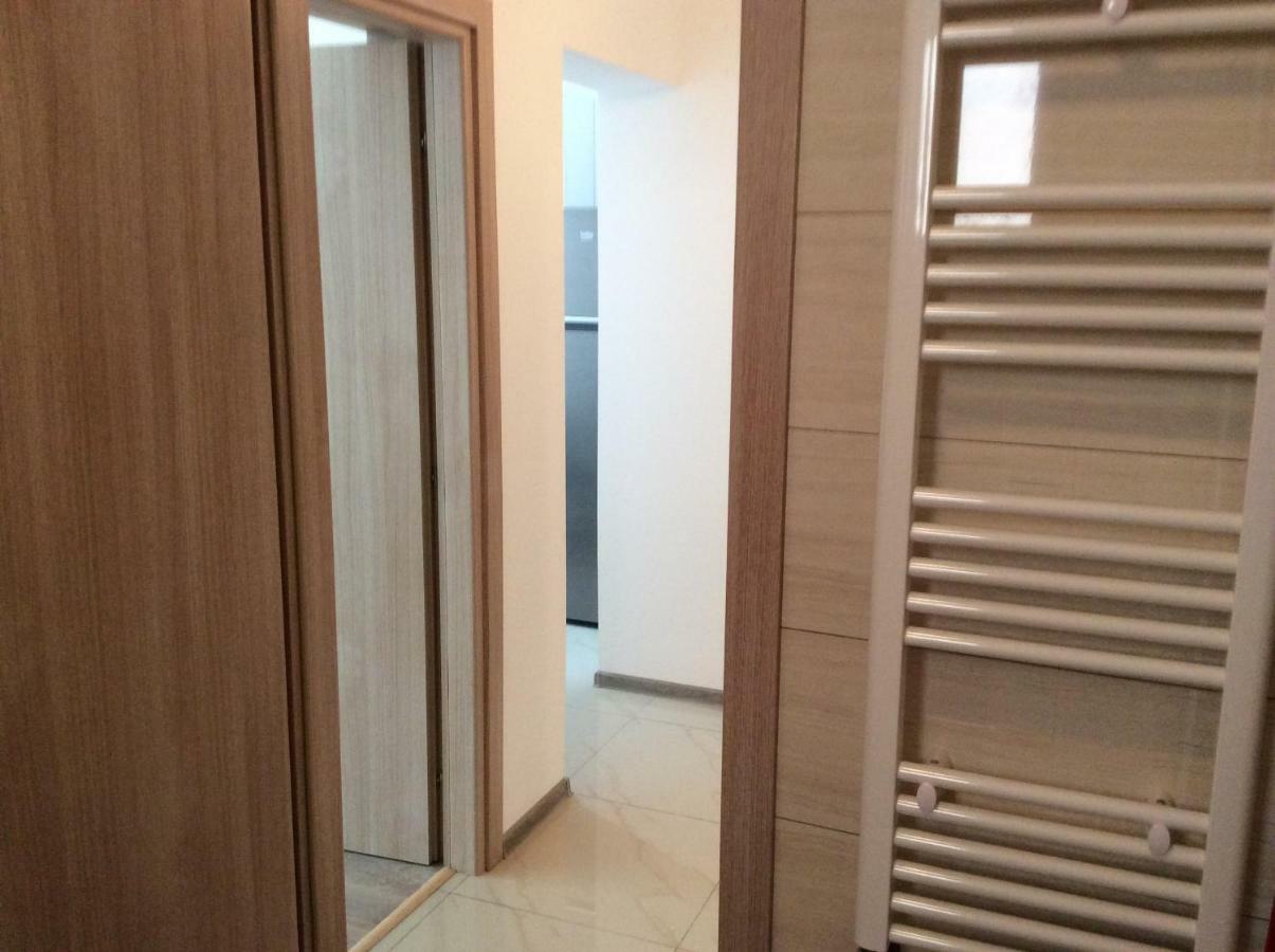 Bluewaves Apartment Mamaia Nord Năvodari Eksteriør billede